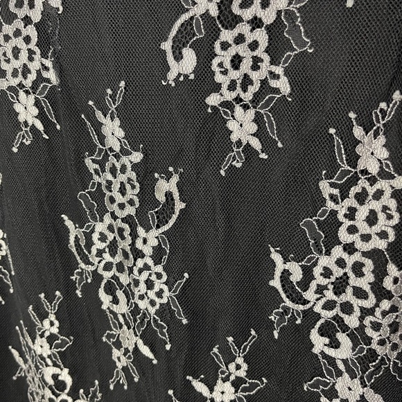 Lovers + Friends Black Lace Skirt Medium - Picture 12 of 12